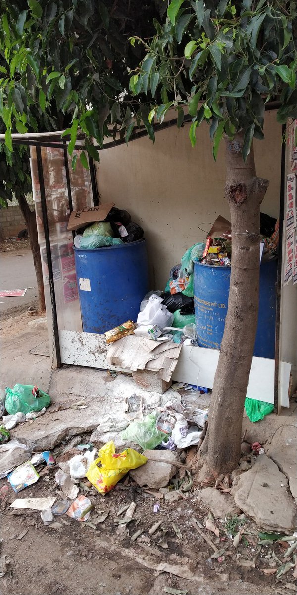 Vinesh98894879's tweet image. Green House layout suffering for garbage disposal. Private vendors stopped picking garbage. Doddathogur grampanchayat not taken any action. @ELCITA_IN @SwatchaB @IndiaToday @BBMPCOMM @BBMPSWMSplComm