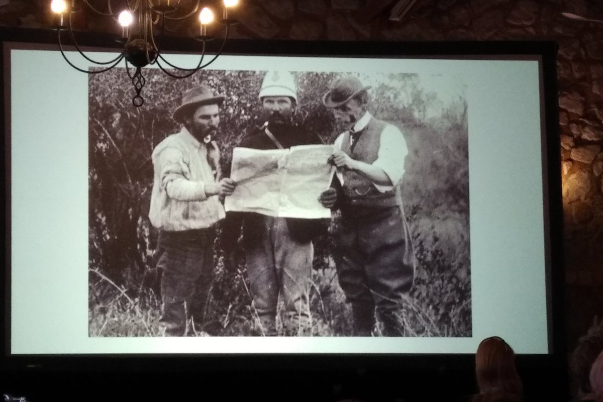 Very honoured to hear Dr Rudolph Bigalke's keynote on the vet hist of tropical diseases in South Africa. Here's Theiler and Watkins-Pitchfork studying rinderpest. Their serum/virus vaccine was eclipsed by Koch's bile vaccine (which killed a lot of cows)