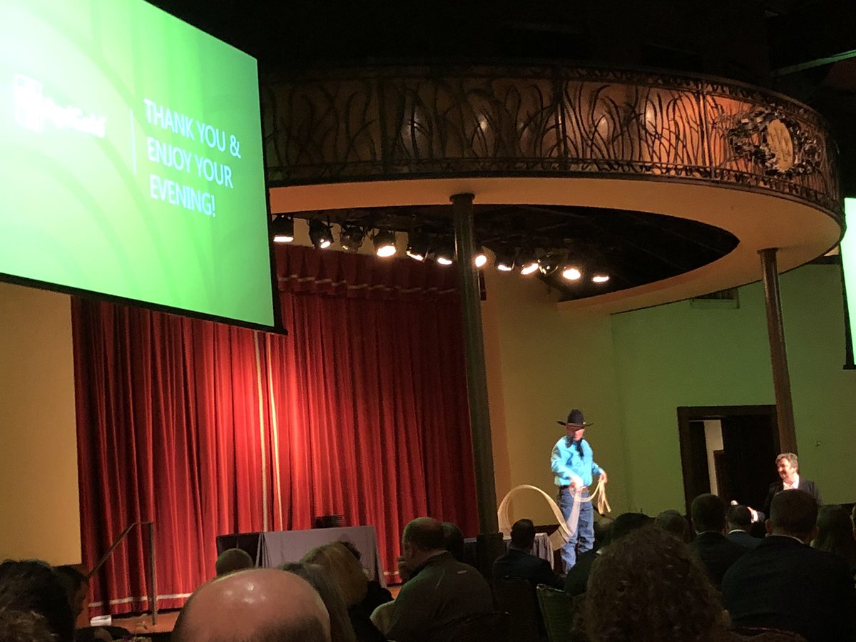 Thanks <a href="/AgriGold/">AgriGold</a> @agold_gm for a great awards evening. Congratulations on outstanding performance in 2019. Thanks for putting together another fantastic event <a href="/ChrisM_Cooper/">Chris Cooper</a> #CommodityClassic2020