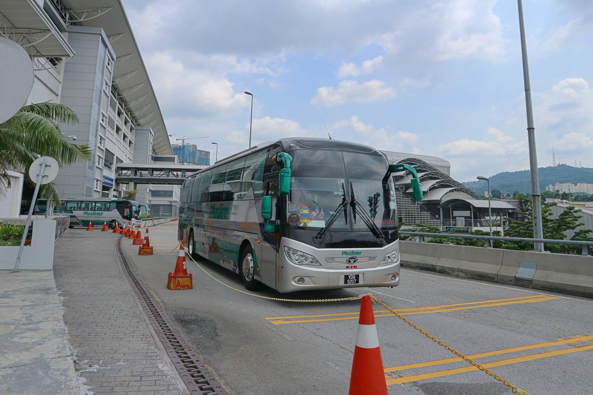 OfficialTBSBTS's tweet photo. 👋 Selamat tengah hari 🌞 bersama Plusliner
| 📸 🚌 : Perlepasan | #bas #basekspres #plusliner #basekspresmalaysia #expressbusmalaysia #expressbus #bus #terminalTBS #terminalbersepaduselatan https://t.co/Z58ebwWwxw