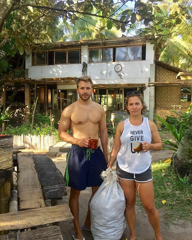 redacremus's tweet photo. 1 sack of rubbish collected in 5 mins by Simon and Julia. Merci!
#freecoffee #BestMoment #5minutebeachcleanup https://t.co/SgcfTejpjR https://t.co/fUhM6xlHkZ