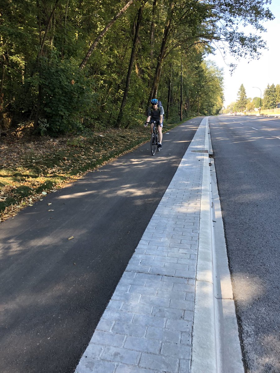 DougMcLeodPEng's tweet photo. Thank you @WeAreHub !!! We are proud to be recognized by @WeAreHub for 100 Ave that provides 

-2.4 km per direction of one way separated cycle tracks
- two protected intersections 
- connection of King George with Green Timbers 

#surreybikes #HUBBikeawards #mobilityevolution https://t.co/HLzWEC5gNB