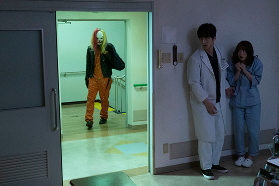 ＼📣NEW！／ #영화 전편을 #키타큐슈 에서 촬영🎬 갇힌 병원🏥에서 펼쳐지는 탈출 미스테리 영화인 [ #가면병동 (仮面病棟) ]이 3월 6일 (금) 에...