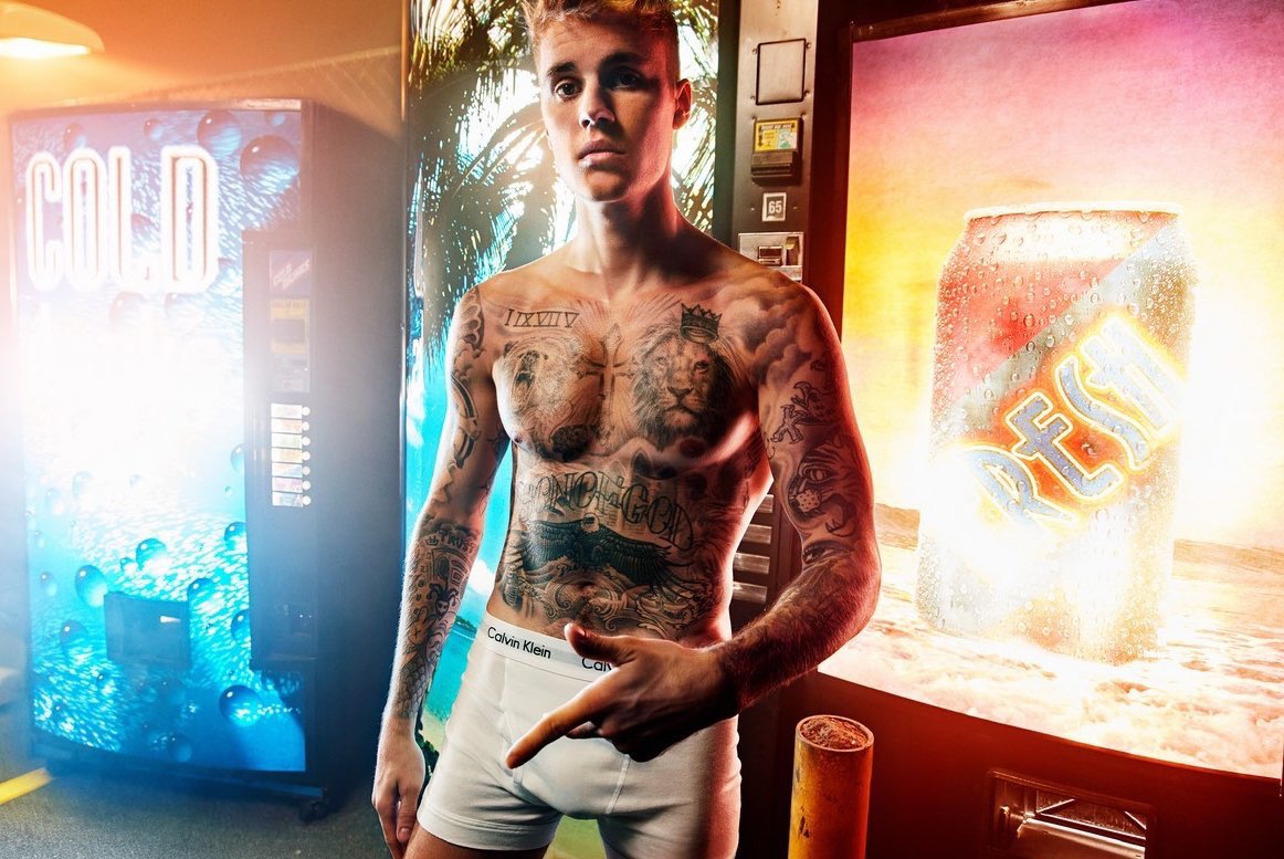 Homosensual 🏳️‍🌈 🏳️‍⚧️ on X: 😱 ¿Ya vieron a Justin Bieber y a Maluma  modelando para Calvin Klein? t.cooTkCEezOZ4  X