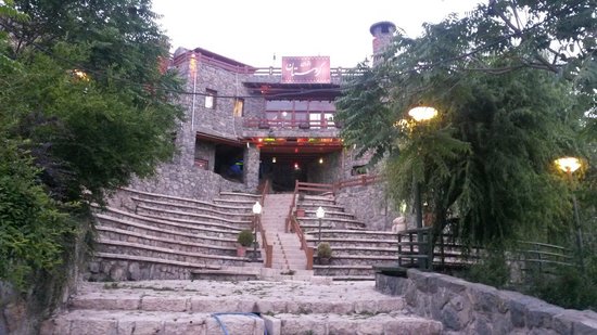 Going to another garden this evening in my Iranian cultural heritage site thread. This time it's Jamshidieh Park, or Jamshidieh Stone Garden. It was created as a private garden during the Pahlavi era and was dedicated to Empress Farah Diba. It became a public park in 1977.