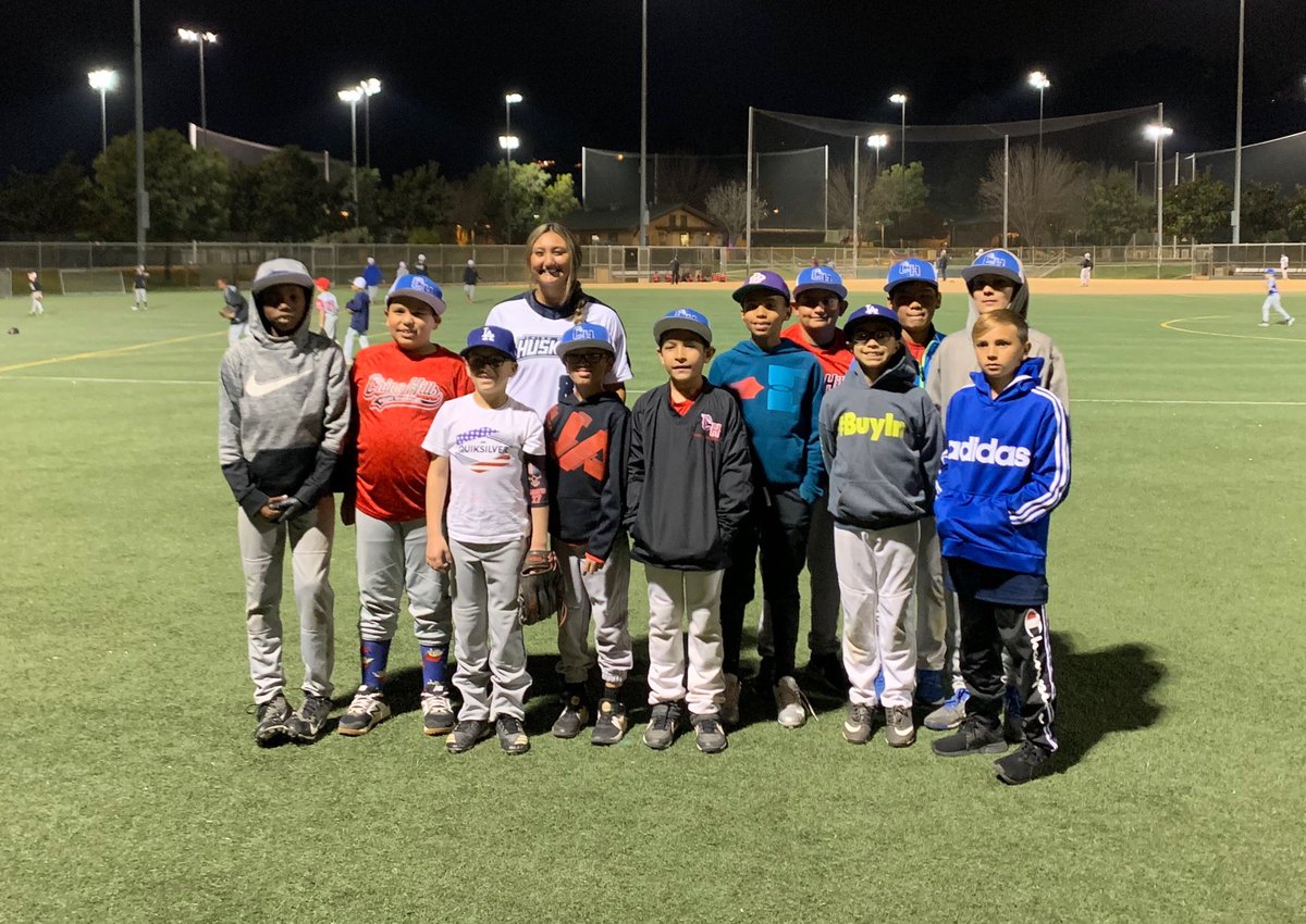 What a tremendous honor it was to talk to the Dodgers Pony baseball team about sacrifices and dedication. I wish you guys a great season. Thank you Coach AJ for inviting me out to talk to these great group of kids #WoooPigSooie