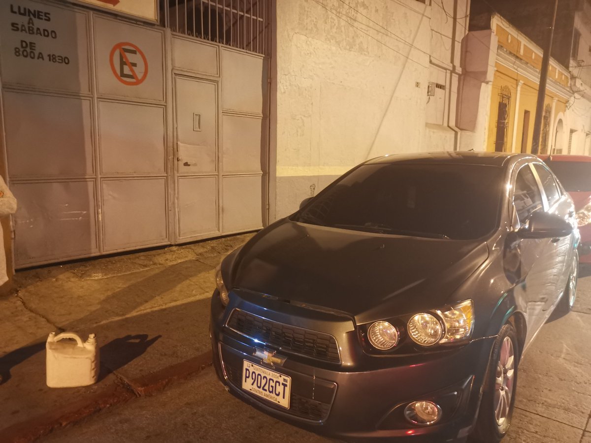 Mengchieh05's tweet photo. Cuando sólo intentas llegar a casa...
@amilcarmontejo #traficoGT https://t.co/bIE29Pnxzc