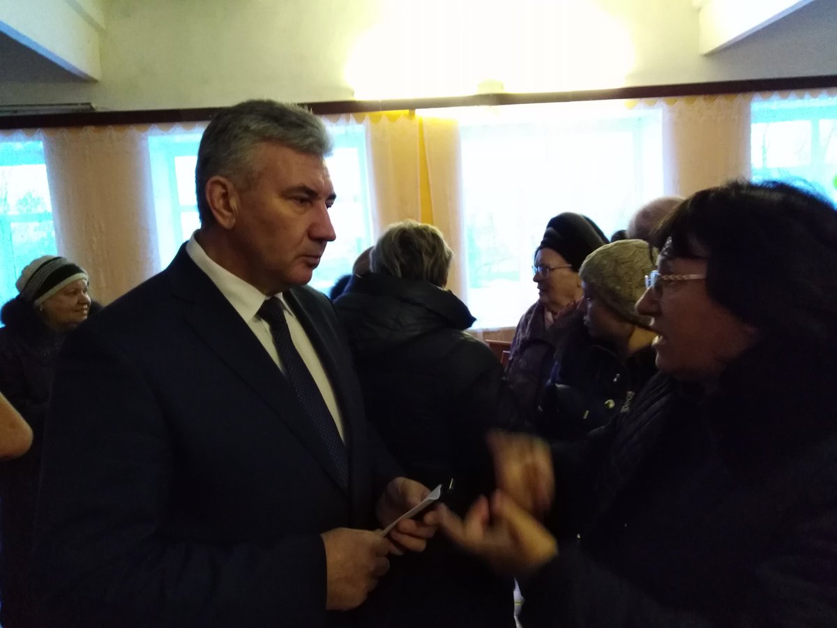 принял участие в сходе граждан села Анучино.