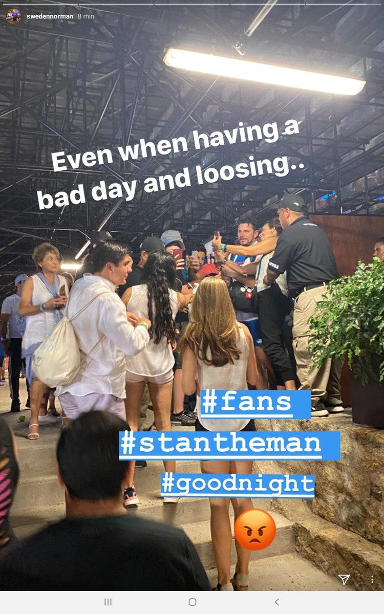 chda7777's tweet image. Just shows what a great sportsman Stan #Wawrinka is! ♥️👏🙏 #Sportsmanship #PopularMan #GoodToHisFans #ProudToBeHisFan (Magnus on instastories)