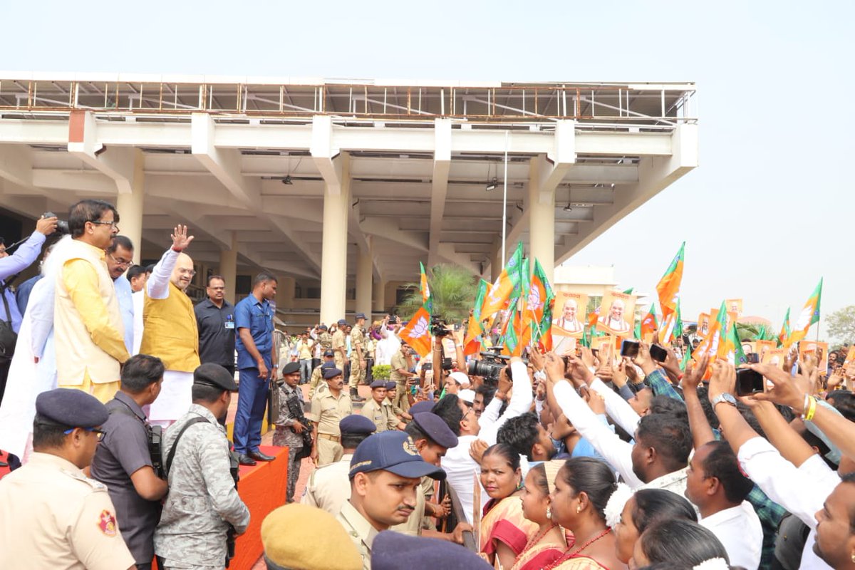 Along with colleagues and karyakartas of <a href="/BJP4Odisha/">BJP Odisha</a> received Hon. Home Minister Shri <a href="/AmitShah/">Amit Shah</a> at Bhubaneswar airport. We will be attending a public meeting in Bhubaneswar today afternoon, Hon. HM will also interact with MPs, MLAs and senior functionaries of the state BJP unit.