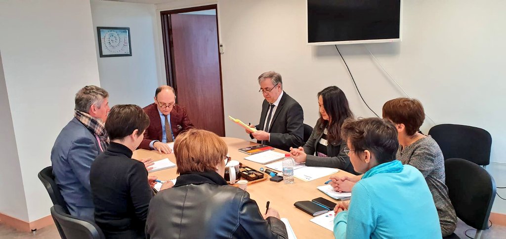 Prefet77's tweet photo. Thierry Coudert, préfet de #SeineEtMarne a échangé ce matin avec le comité de direction de la Direction Départementale de la Cohésion Sociale #DDCS77 et de la Direction des Services Départementaux de l'Éducation Nationale #DSDEN77 sur les sujets d'actualité. https://t.co/K5uvKukUkP
