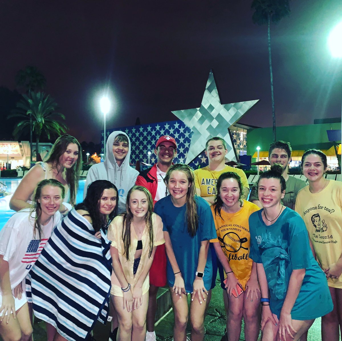 If you thought we are just good at leadership, you are wrong! We now hold the All Star Sports Resort official “keep it up” pool record of 269 touches! Thanks to lifeguard Leo for the recognition and the awesome arcade award! #CastCompliment