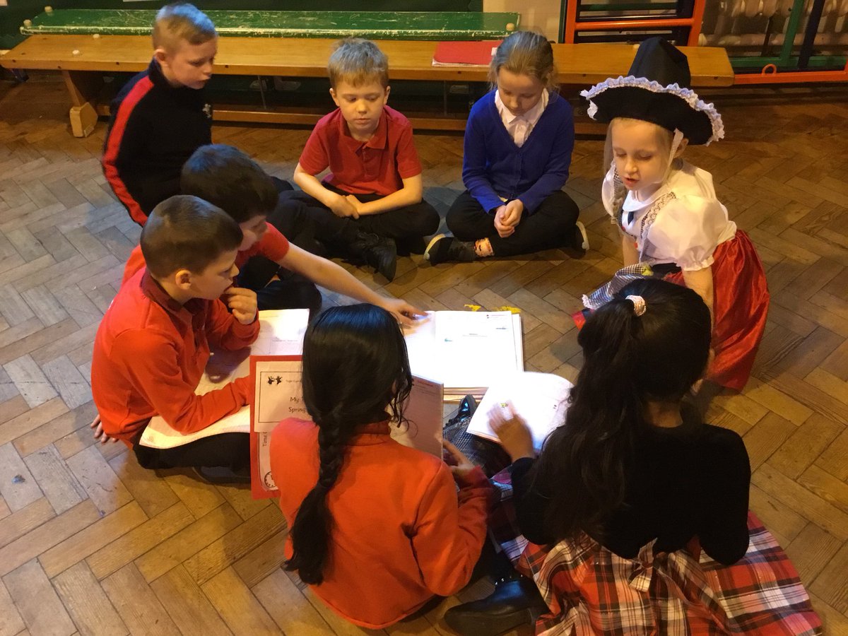 HTPS_Year3's tweet photo. @HTPS_Year2 @3Htps #HTPSCCBRONZE #ACL #HTPSRRS #HTPSEIC #HTPSLLC Year 2 &amp; Year 3 are sharing our Welsh cultural stories and poems. https://t.co/H0azS2uY2m