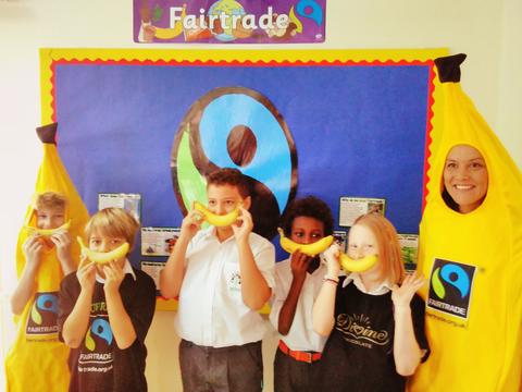 thelilfairtrade's tweet photo. Day 5 - Fairtrade Fortnight 2020, Dubai, UAE.

TEACHING FAIR TRADE AT THE MANOR PRIMARY SCHOOL, DUBAI, 
UNITED ARAB EMIRATES

https://t.co/cl06CIGOtC

https://t.co/pTylNShjOI
 https://t.co/fXuChIxa0V

#SheDeserves
#FTF20 https://t.co/vTTA0hzuT1