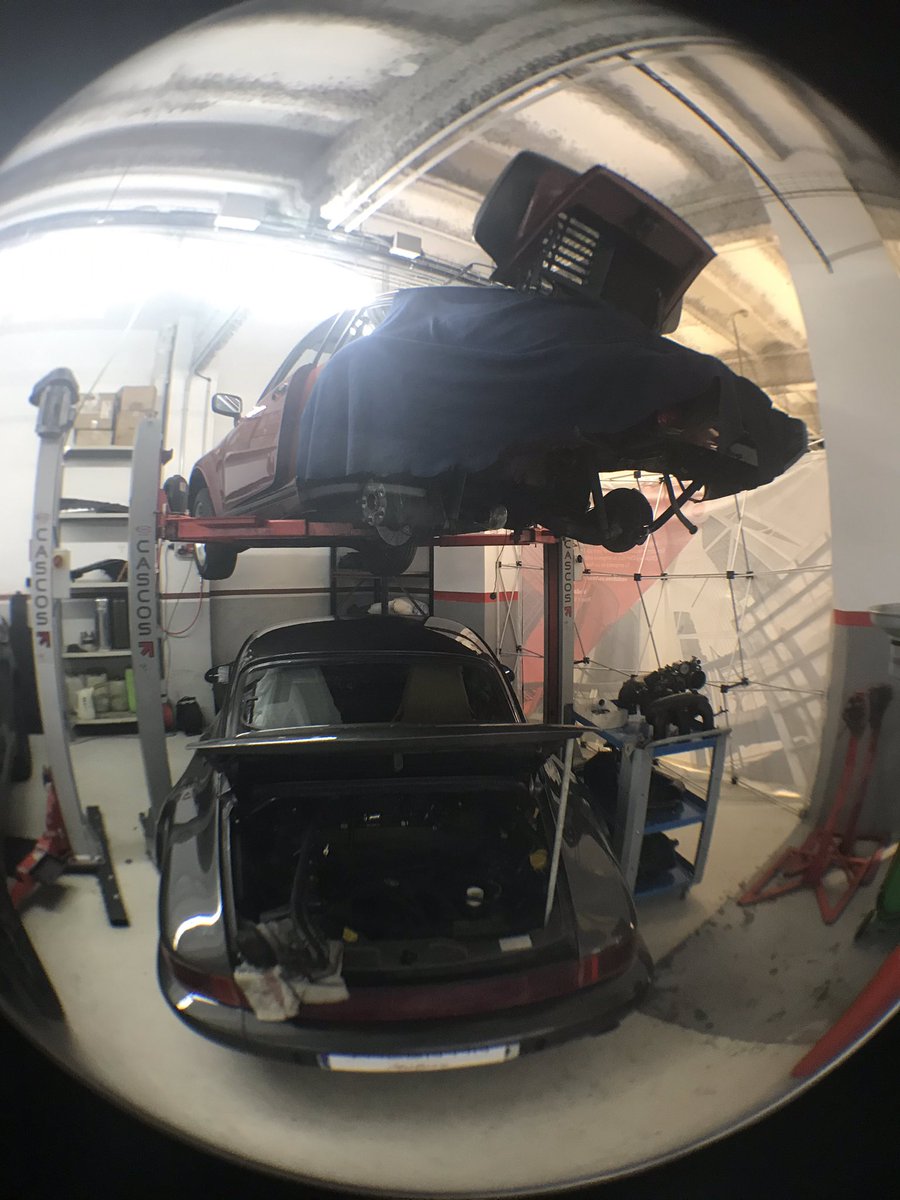 v i e r n e s 💪🏼

#ValentinMotors #Porsche #Workshop #work #Friday