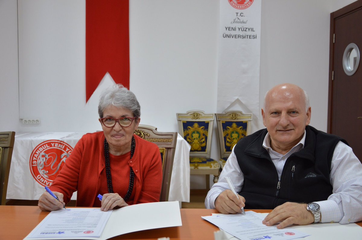 İstanbul Yeni Yüzyıl Üniversitesi ile Global Engelliler Vakfı (GEV) arasında ortak bilimsel çalışmalar ile eğitim-öğretim ve kültürel iş birliği protokolü imzalandı. Protokole Rektörümüz Prof. Dr. <a href="/yhacisalihoglu/">Yaşar Hacısalihoğlu</a> ’nun refakatinde İstanbul Yeni Yüzyıl Üniversitesi Engelliler +