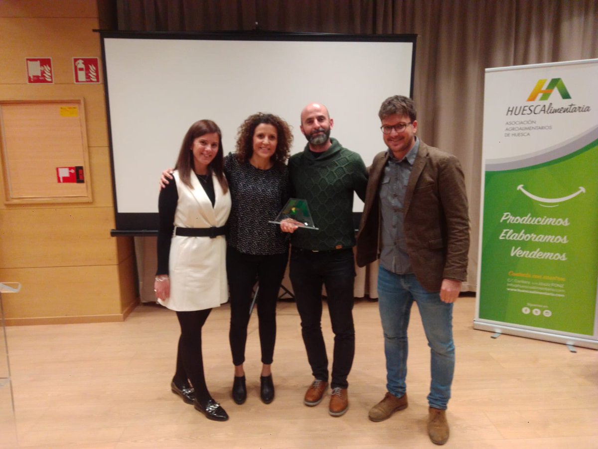 Temperotv's tweet photo. Ayer recogimos el premio Huesca Alimentaria. 
Desde @Tempero queríamos agradecer una vez más a los productores de la provincia este reconocimiento. @halimentaria 

Seguiremos trabajando por la difusión de nuestro sector agroalimentario. 🙂💪💪 

@AIAA2 @aragontv @aragonalimentos https://t.co/FLpQNuNSTX