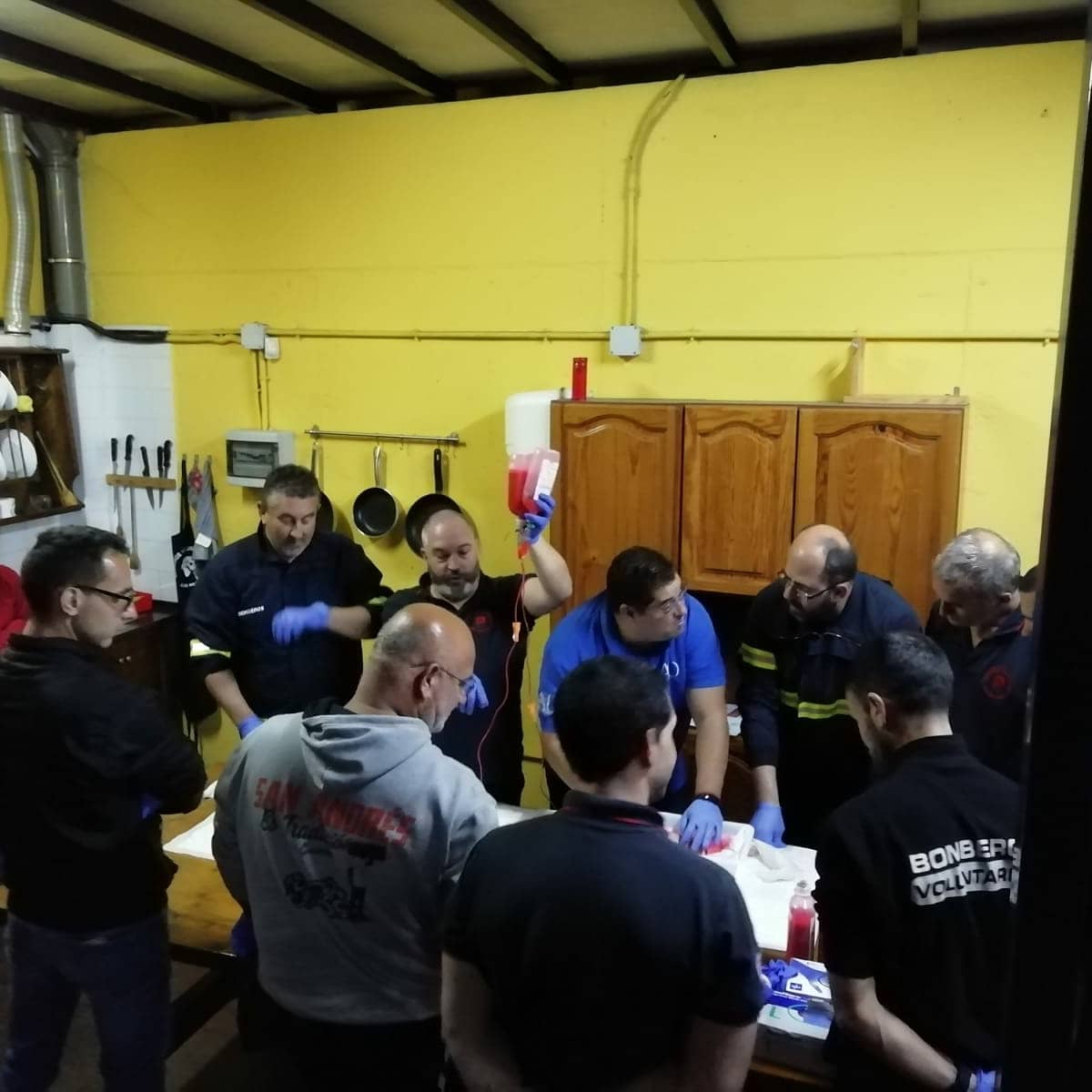 ASDIntegral's tweet image. En la tarde de ayer, realizamos una nueva edición del Taller de control de Hemorragias" (BCON) Bleeding Control, con los Bomberos voluntarios de los Realejos.