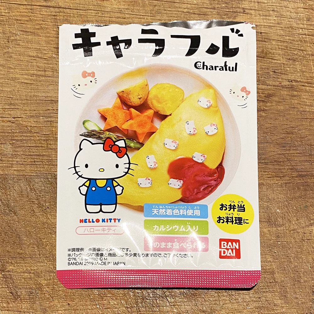 キティちゃんの顔をしたタコ！？食用フレーク『キャラフル』とウインナーをコラボさせてみた！