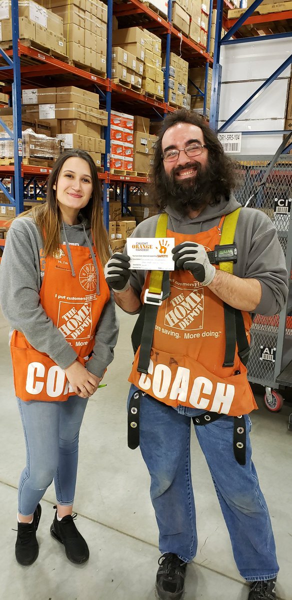 It's cold outside but we're still crushing safety on Key 4!! #troyafterdark #caughtorangehanded <a href="/TroyDFC6707/">THD DFC #6707</a> <a href="/6707Ap/">THD 6707 AP & Safety</a> <a href="/jeffstrayer/">Jeff Strayer</a> <a href="/Renee_W_6707/">Renee Williams</a> <a href="/HandlyTrisha/">trisha handly</a>