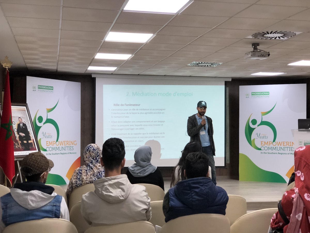 Phos_Foundation's tweet photo. Live from the training led by the architect Aziza Chaouni of animators who will accompany the participants to draw the city of #Laayoune according to their points of view.
#empoweringcommunities #DMUV #Morocco #urban https://t.co/4sL8y3hUYP