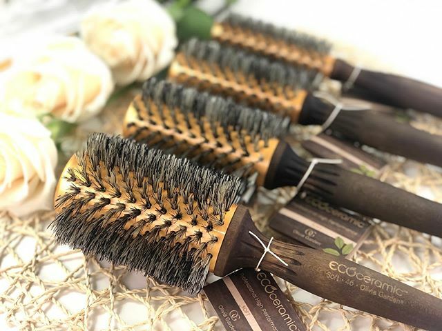 kapper_line's tweet photo. ¿Conoces los cepillos Ecoceramic de @oliviagarden_es ? A parte de los bonitos que son , son Eco-friendly Bamboo Brush, ¿te quedas con ganas de saber más? os mostramos un poquito más en las historias 😉 #sediferente @kapperline https://t.co/83KTpwFrcZ
