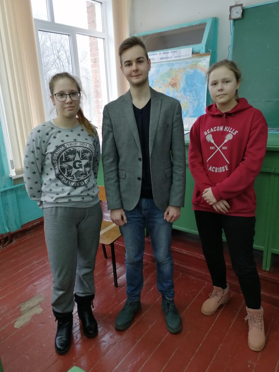 Провел "урок успеха" в Ревякинской СОШ. Лекцию посетили старшие классы. После был рад ответить ребятам на интересующие вопросы. Спасибо Ревякинской средней школе!
