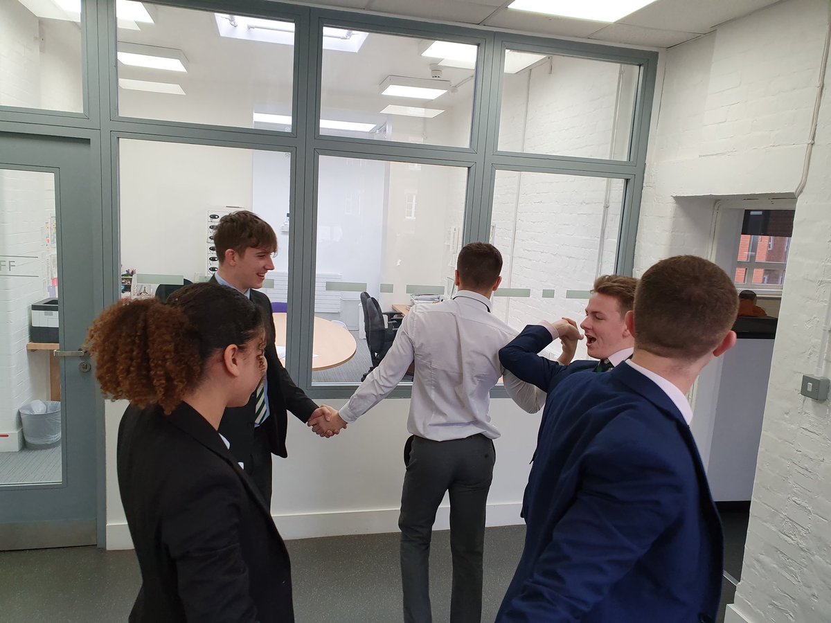 SJPEDept's tweet photo. @StJohnsSurrey U6th Sports Science pupils exploring the difference between prescribed and emergent #leaders using group tasks. #TeamPE #ThisIsSportsScience #SportsPsych #ActiveLearning https://t.co/OMFBu60YNo