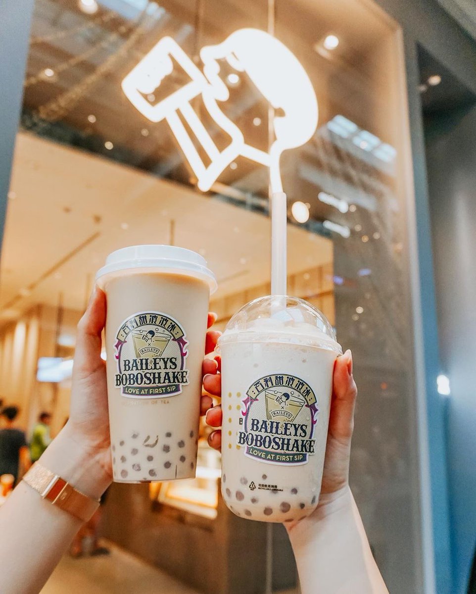 HEYTEA's tweet photo. #BaileysBoboshake 💕 at first sip.
HEYTEA X Baileys We infuse Baileys’s classic liqueur with Celyon Black Milk Tea and Taro Bobo, with whipped cream and crushed pecans garnished atop. Available in SG for a limited time. 🍾🍵Enjoy responsibly. #HEYTEABobo
📷: IG wafflenessa https://t.co/n7SHMo1eF0