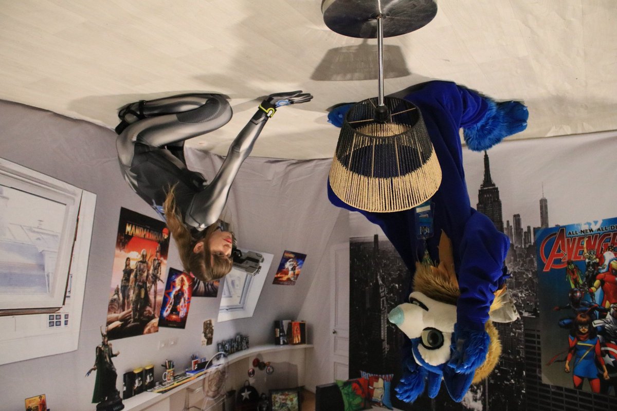 C'est très renversant comme situation merci à @EstrilFur et à Kelly Crystal pour avoir participé 

#FCD2 #furryfandom #furryfr #cosplay