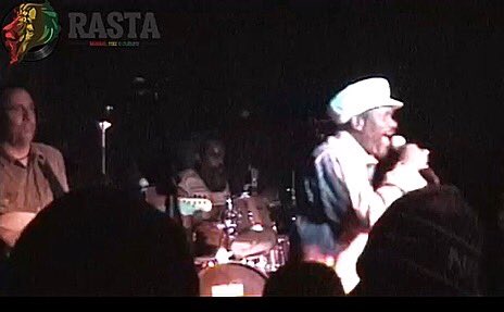 dalehauskins's tweet photo. Direct #guitarist Dale,on my @DCG_USA backing legendary Jamaican #reggae #singer #JohnnyOsbourne with renowned Trinidadian #drummer Wadi Gad @WadiGad sold out show Winstons @WinstonsOB Ocean Beach #SanDiego #California #SouthernCalifornia #Musician #LAMusic #Roots #SoCalReggae https://t.co/TMfq5jWdit