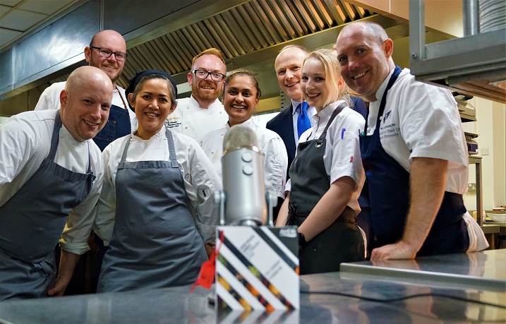 AHDB_Potatoes's tweet photo. 📣 Listen to this #podcast to find out how #potatoes can be used to create 8 different #dishes, including #dessert!
Special thanks to @karl_p327 for organising the Potatoes dinner event!
Click here to listen: https://t.co/Lty7qm4Nea
🥔🍟❤️
#monsterfries https://t.co/CpZCXswtkx