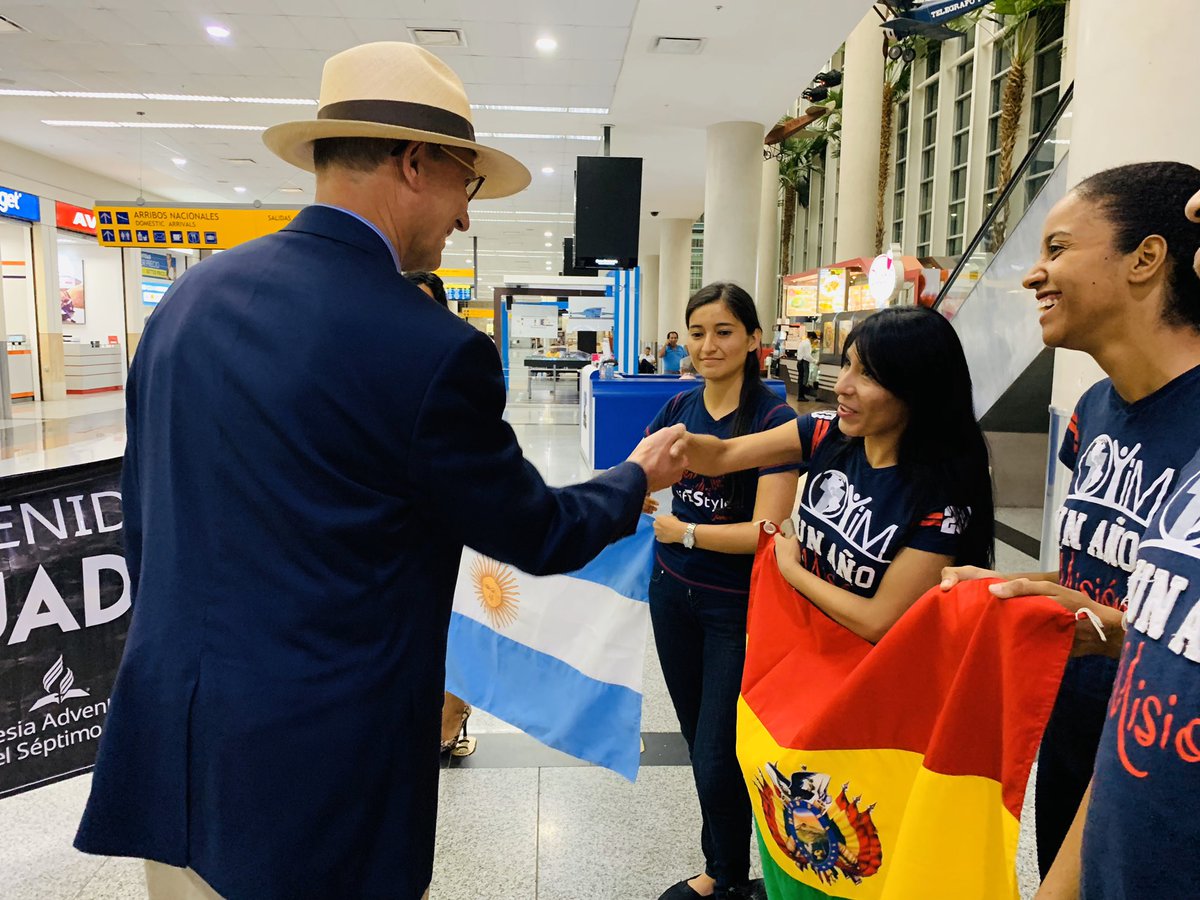 La Misión Ecuatoriana del Sur está bendecida con la visita de nuestros líderes de la DSA y la AG, <a href="/pastortedwilson/">Ted Wilson</a> <a href="/prertonkohler/">Erton C Köhler</a>, estarán visitando la hermandad de Galápagos, donde será inaugurado Museo de la naturaleza Orígenes.