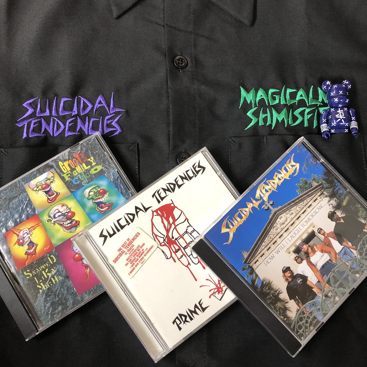 MxMxM_MUNCHIES's tweet photo. SUICIDAL TENDENCIES x MxMxM “MAGICAL TENDENCIES” WORK SHIRT 🔥📺🛹
👉https://t.co/2ku6S5x8Fo
#SuicidalTendencies
#SUICIDAL #STAYCYCO #mxmxm https://t.co/PkMMuokClc