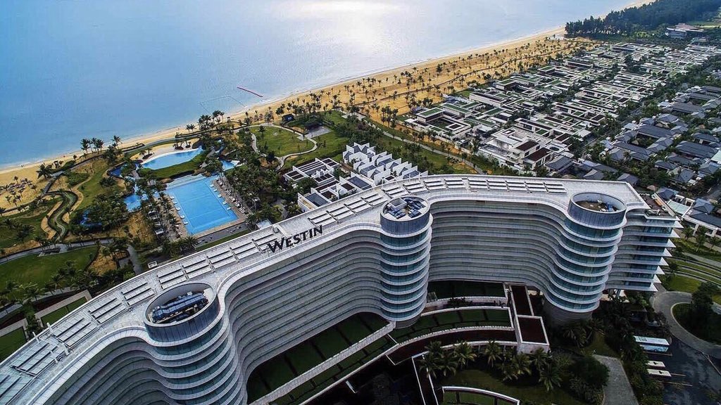 HwebMedia's tweet photo. The #Westin Blue Bay #Resort
🤍 Sanya
#Minimalist modernist design style hotel. When you entering the lobby, you will see the scenery of the front line of the sea and sky. 👛The refreshing breath brings you to switch to #vacation mode in an instant.🌌 https://t.co/b1HeMh2hlb