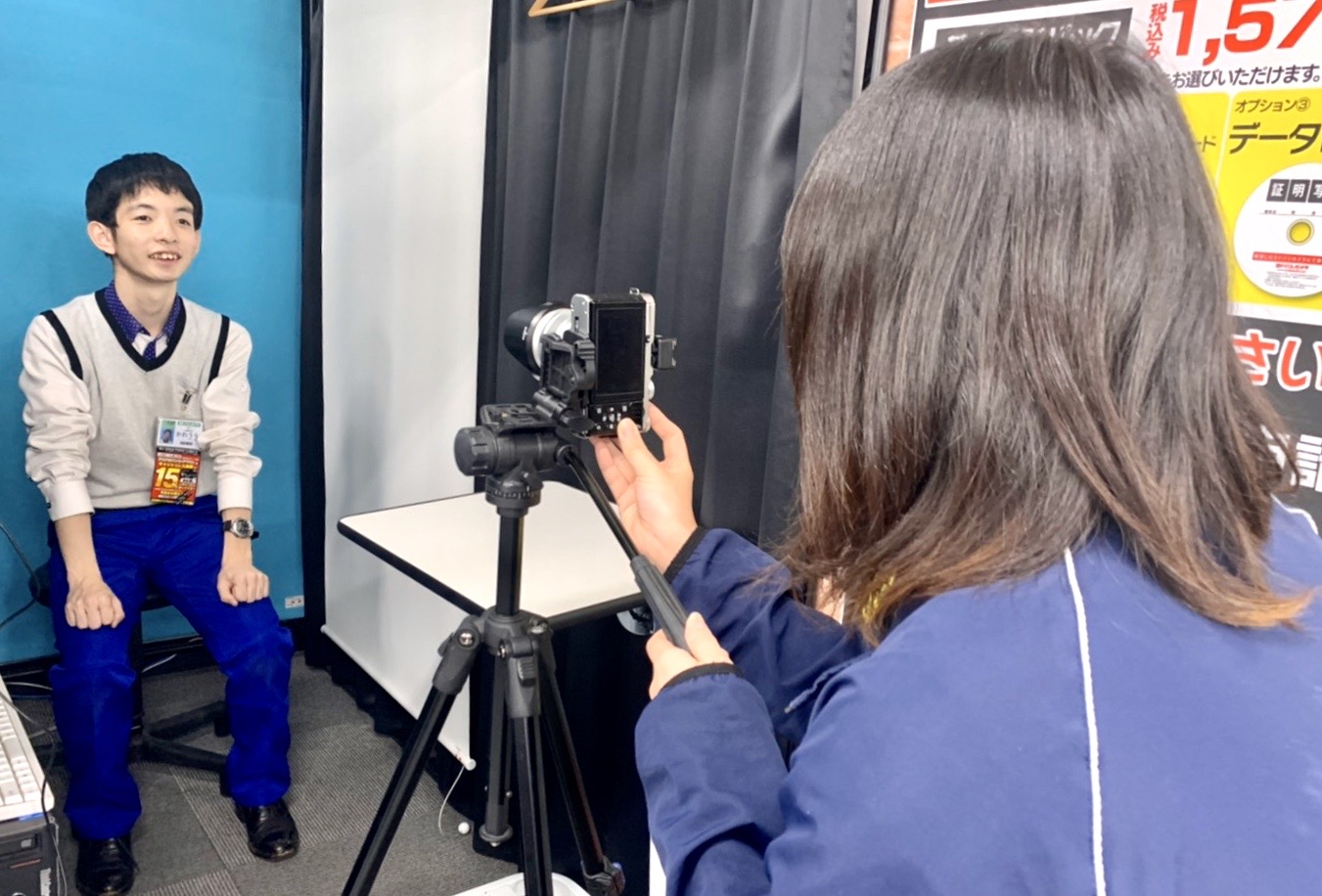 ヨドバシカメラ さいたま新都心駅前店 証明写真 の撮影なら ヨドバシカメラ 専門スタッフが撮影するので とにかく綺麗 特に 履歴書 の撮影にオススメです 撮り直し何度でも 美肌処理 撮影データをdl スマフェイス 就職活動 中の皆さん