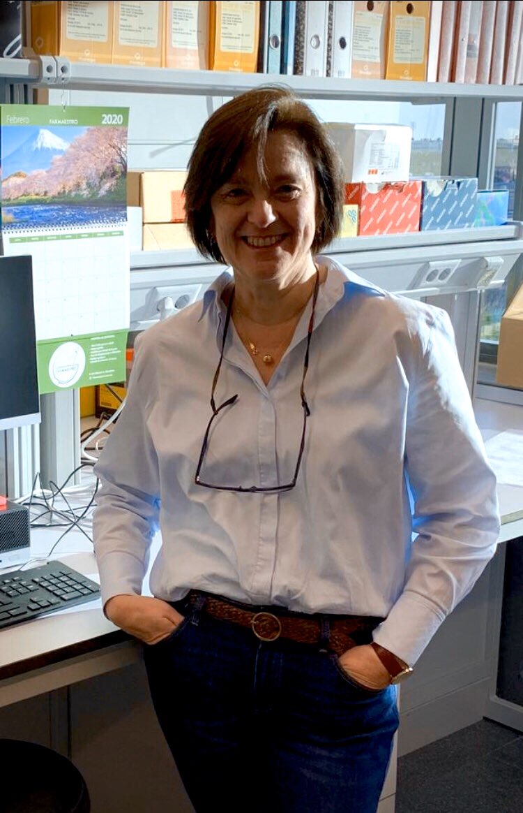 blymphomaniacs's tweet photo. May is THE group leader. Her head is always bubbling and crafting new ideas and projects. You wouldn’t want to sneak a peek into her brain: your mind would be blown! She’s the glue that sticks the team together and a leader worth following. #lymphoma #dlbcl #researchlife https://t.co/Jnla9TEf8e