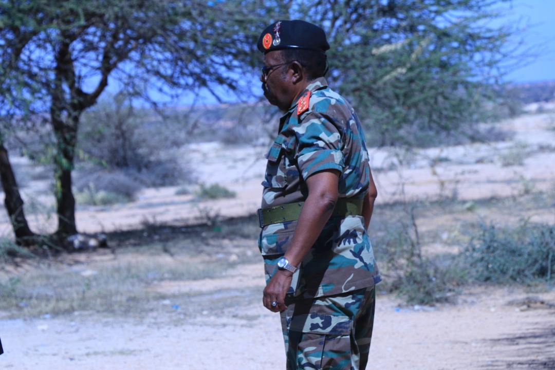 SLArmyHQ's tweet photo. SL Army Head of the training main department Brg.Gen.Ahmed Mohamed Ali (Tansani) visited Abdilahi Askar military Academy at Dararwayne by monitoring ongoing somaliland's first ever cadet officers training . https://t.co/R4BP67Dl8J