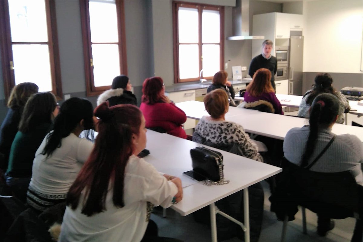 grupo_ssi's tweet photo. #formacióncontinua con el equipo de Euskarri - acompañamiento social - intervención social.
En este caso, curso de prevención de riesgos laborales.
#GrupoSSI #SSITraining
https://t.co/aUUVebqOrb https://t.co/gTdplnW22Q