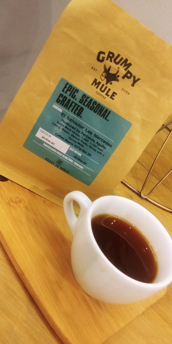 Treating our guest today with this #Exclusive  #Elsavador black honey from <a href="/GrumpyMule/">Grumpy Mule Speciality Coffee</a> #batchbrew
 😋😋 🍯 🍯