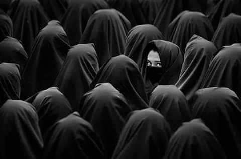 lawangeenKhans's tweet photo. جاتے جاتے وہ کس لیے پلٹی
اب ستائے گا یہ سوال مجھے,💔
#akiii https://t.co/QGzxGGyiKc