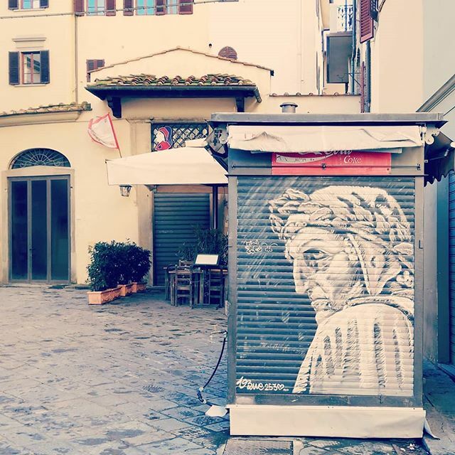 ItalishMagazine's tweet photo. Add #dante a #lobster, get a #beckett! 😉
Isn't the whole #SPLF thing about cultural connections between #ireland and #italy?
Today's leg of #theroadto #SPLF2020 brings us in Florence.
@regionetoscana @cultureireland
Meeting later our technical #sponsor, @enotecaalessi https://t.co/SfeBPKHQJw