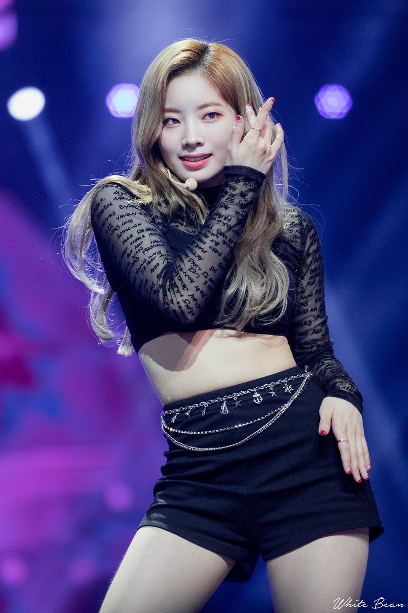 58. What a time to be alive when they did this special stage  (also always a big thank you to my first Dahyun fansite WhiteBean masternim)