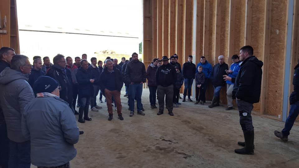 Baseinnovation's tweet photo. Retour sur la visite d'hier au GAEC Courcelle. Vous êtes de plus en plus nombreux à vous intéresser au séchage en grange Thermovoltaïque.
La satisfaction de nos éleveurs fait notre fierté au quotidien. 😊
#SechageEnGrange #Thermovoltaïque #SystemeHerbager #AgricultureDurable https://t.co/nYobRyzNFm