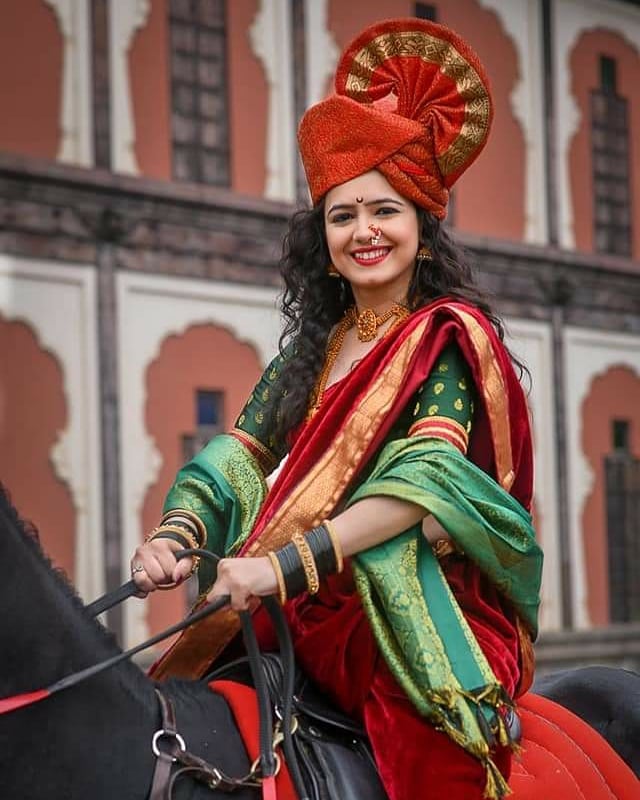 cinemajha's tweet photo. अभिनेत्री 'भाग्यश्री न्हालवे' चा मराठमोळा बाणा !!

#Cinemajha.com #Cinemajha #marathiactress #bhagyashreenhalve @bhagyashreenh https://t.co/bwf0J50pXK