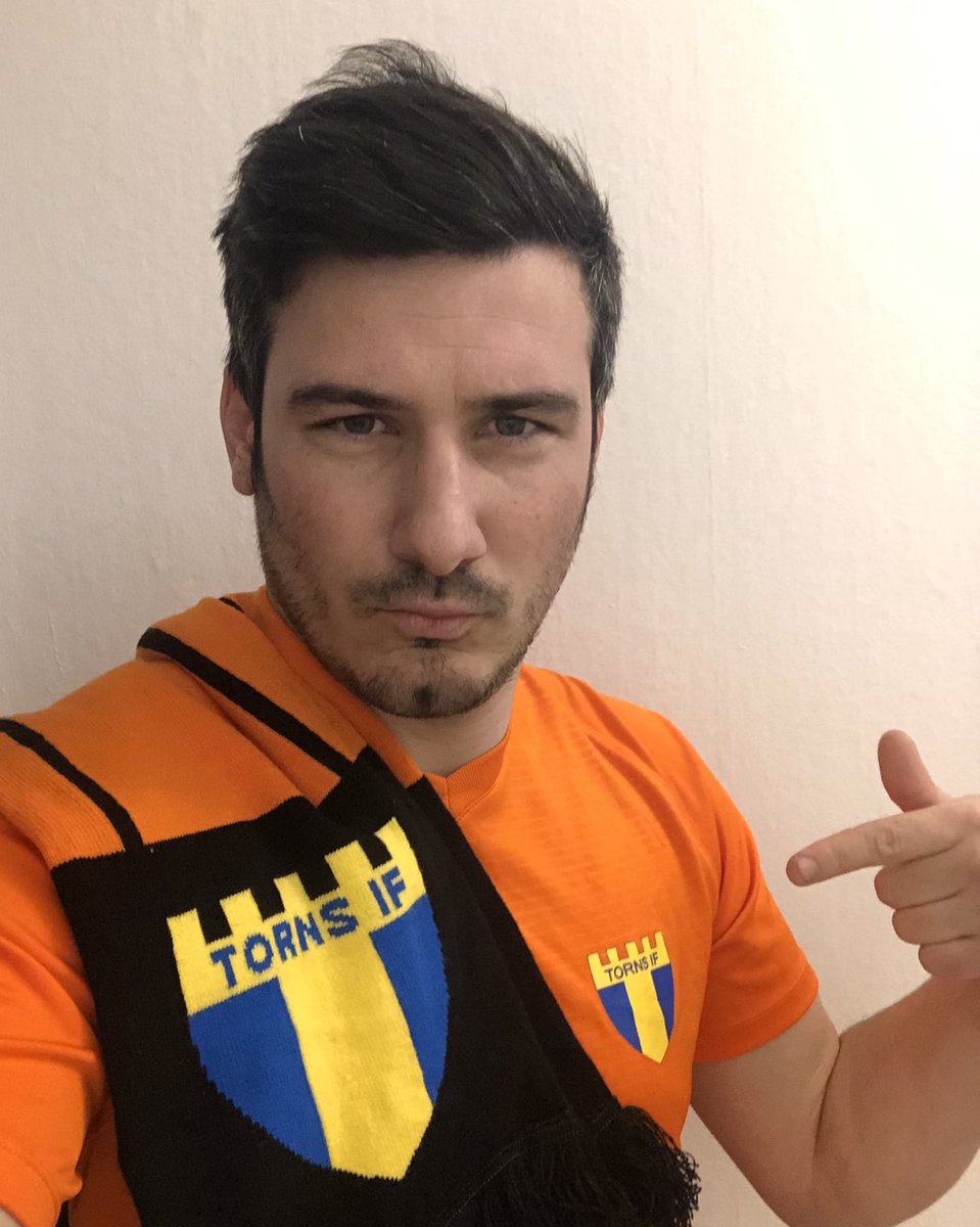 Vi är mycket stolta över att kunna presentera e-sportsektionens första värvning. I väldigt hård konkurrens har vi engagerat en av Frankrikes starkast lysande stjärnor. @rayurart kommer att representera Torns IF i franska mästerskapet i Football Manager med start imorgon lördag.