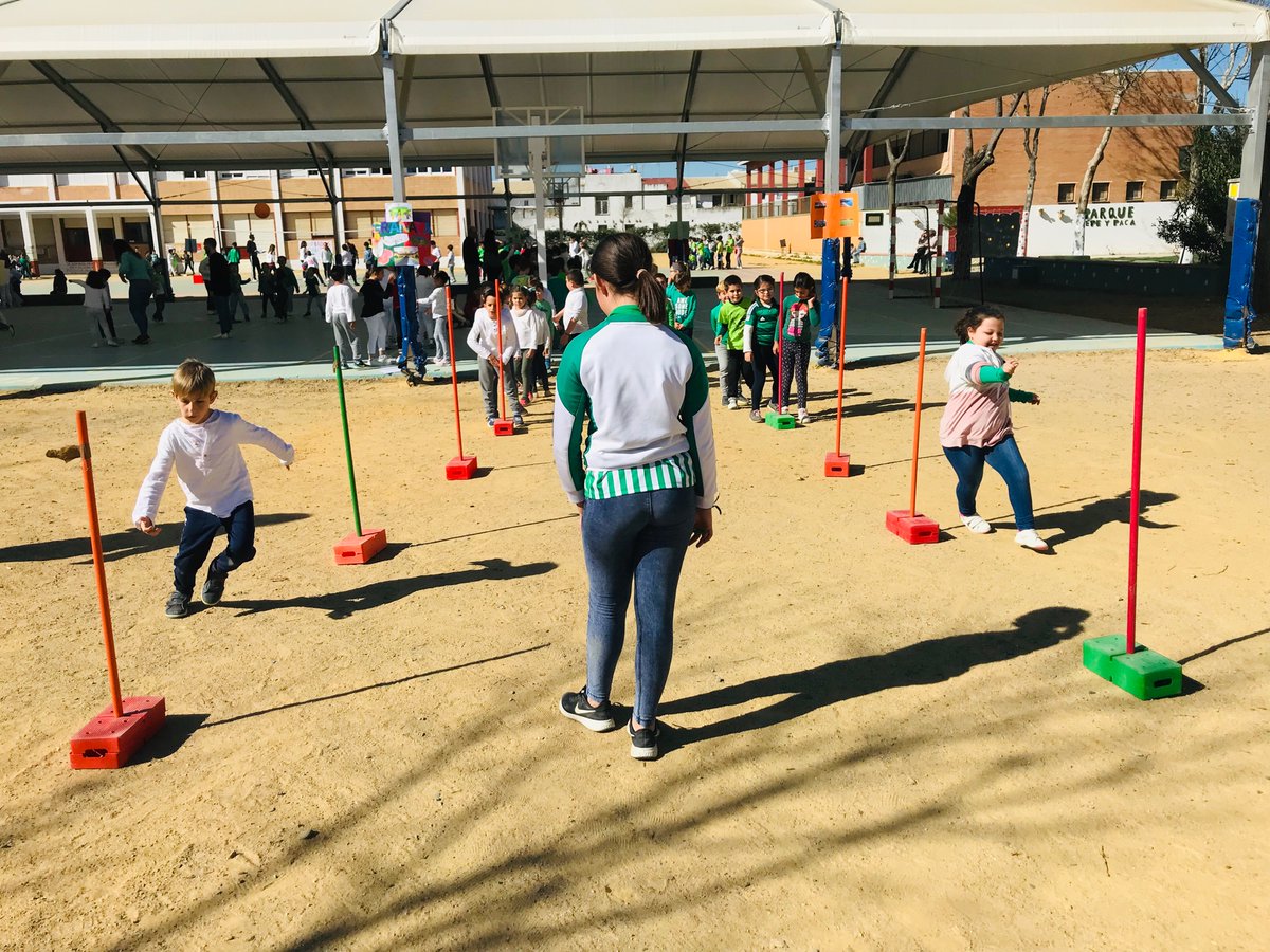 ceiplaesperanza's tweet image. Hemos celebrado el #DíadeAndalucía con juegos, deportes, música y poesía. Nos encanta nuestra tierra. Nos encanta Andalucía. ¡Feliz día a todos! #28F @EducaAnd