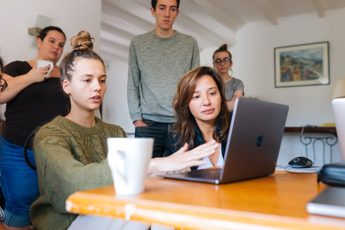klood_io's tweet photo. "L’engagement se construit dès l’arrivée du collaborateur dans l’entreprise." Comment accroître l’engagement et la loyauté de ses employés ? https://t.co/v6YiZsChve https://t.co/x7XpIwGaxl