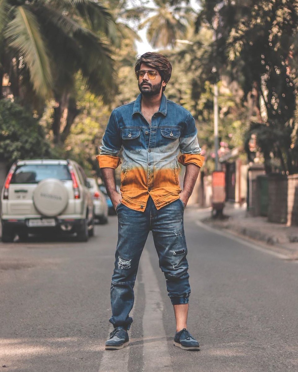 mykoovs's tweet photo. Edgy and unique is the look we are going for in these stylish and trendy streetwear collection from #chelseakingatkoovs . Be the new 'Bad and Boujee' on the streets! Become a #CKSquad๐ฅ
Ft. @iamshashh in #ChelseaKingAtKoovs #CKsquad #ChelseaKing #Koovs https://t.co/XNtZ0mcEXr