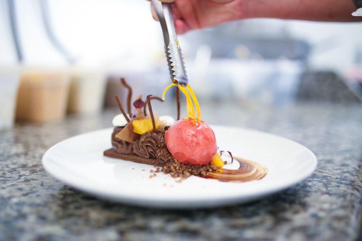 Award winning <a href="/TerreaTerre/">Terre a Terre</a> is one of the best restaurants in Brighton for creative modern dining, as well as creating delicious, fresh and creative menus using only vegan and vegetarian food
restaurantsbrighton.co.uk/brightons-best…
#Brighton #VeganFood #Vegetarian #Brighton